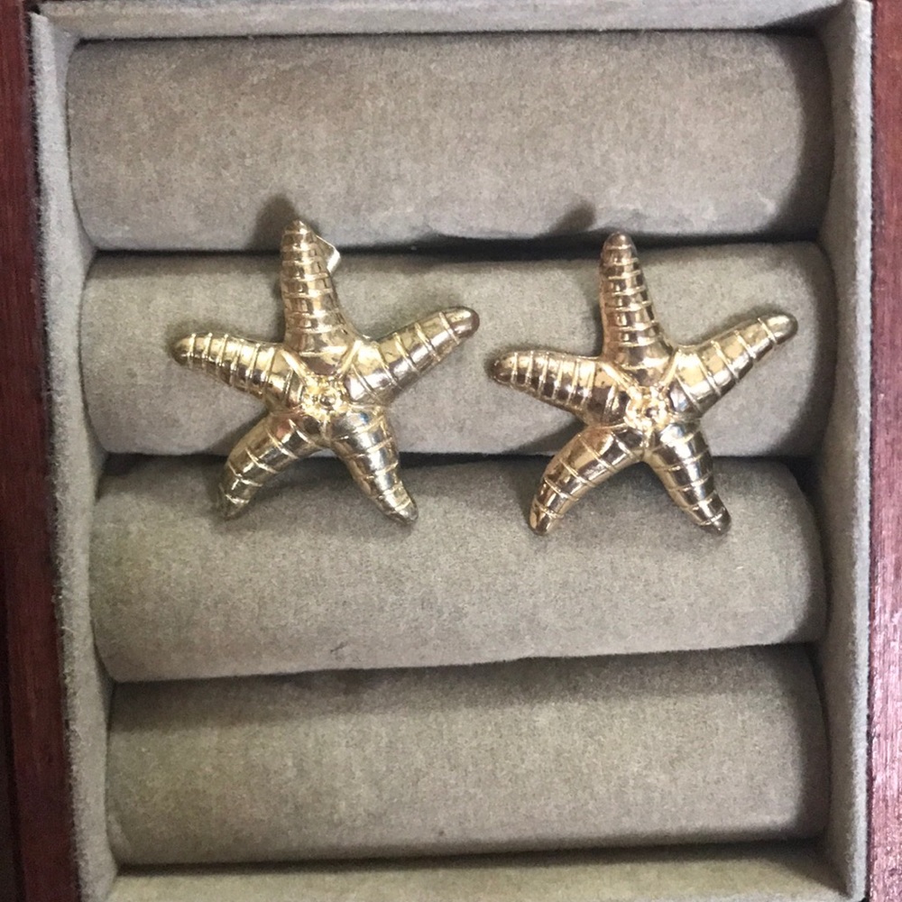 Star fish stud earrings ❤️